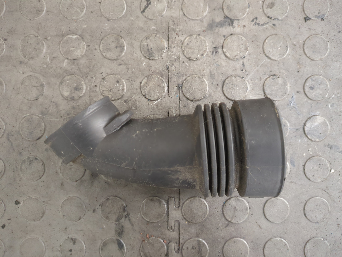 Патрубок воздушного фильтра