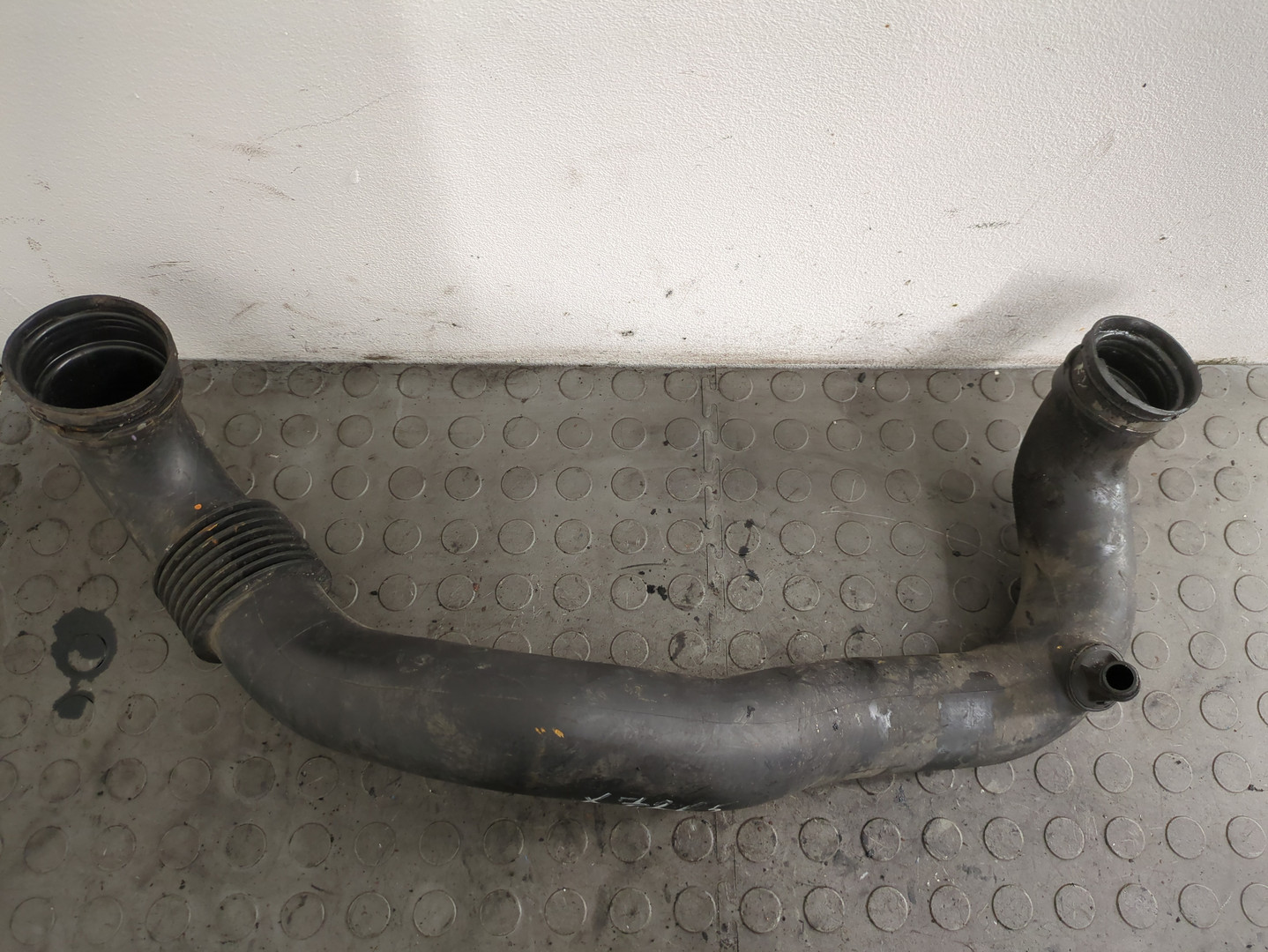 Патрубок воздушного фильтра