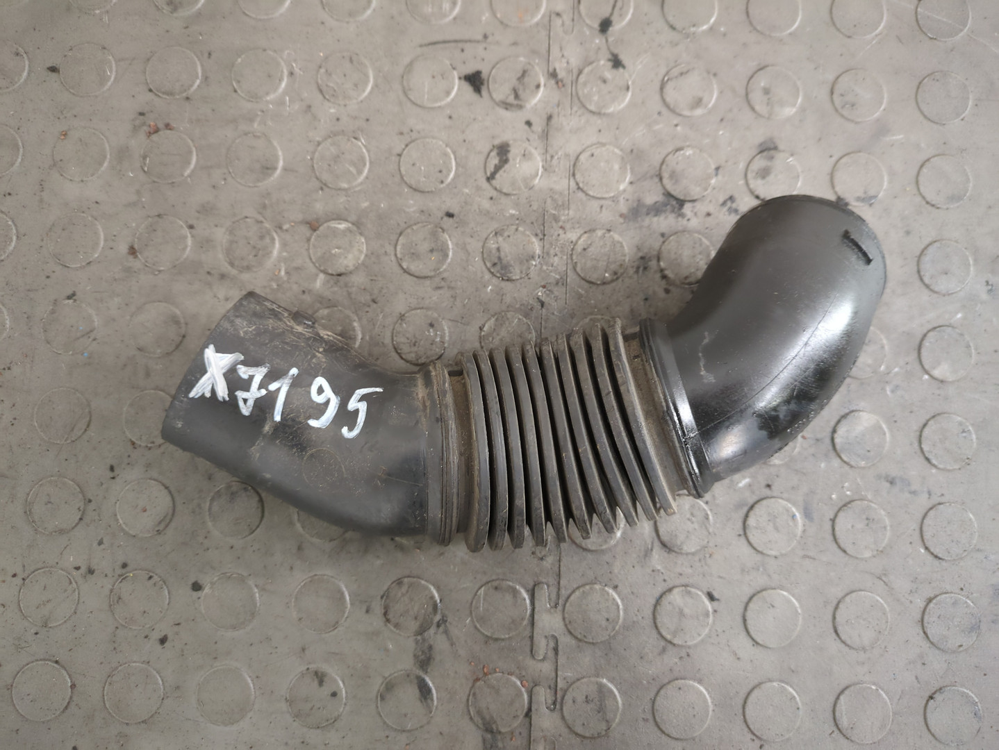 Патрубок воздушного фильтра