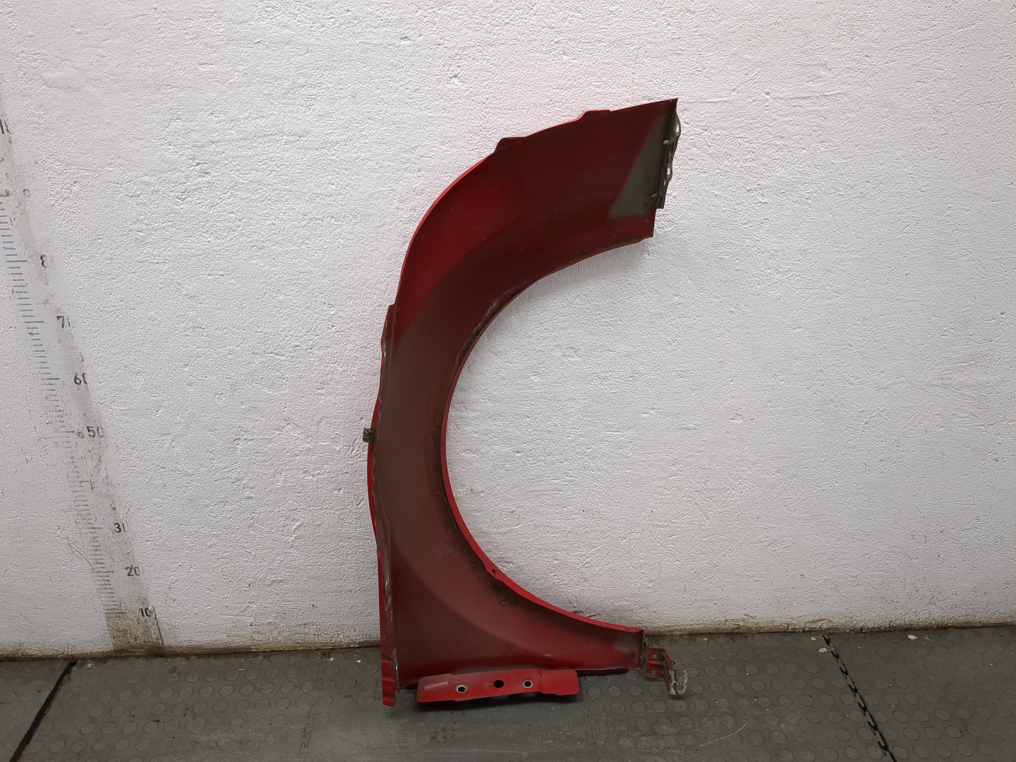 Крыло переднее левое