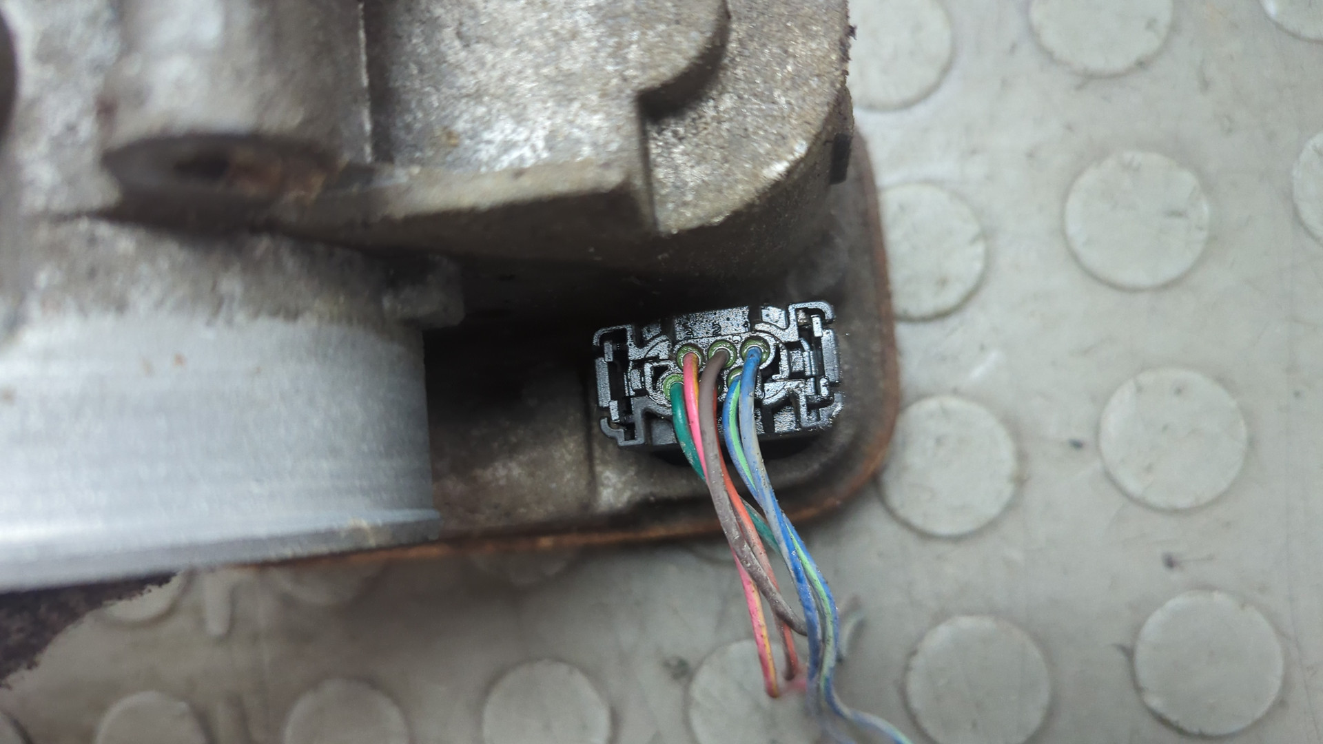 Заслонка дроссельная электрическая