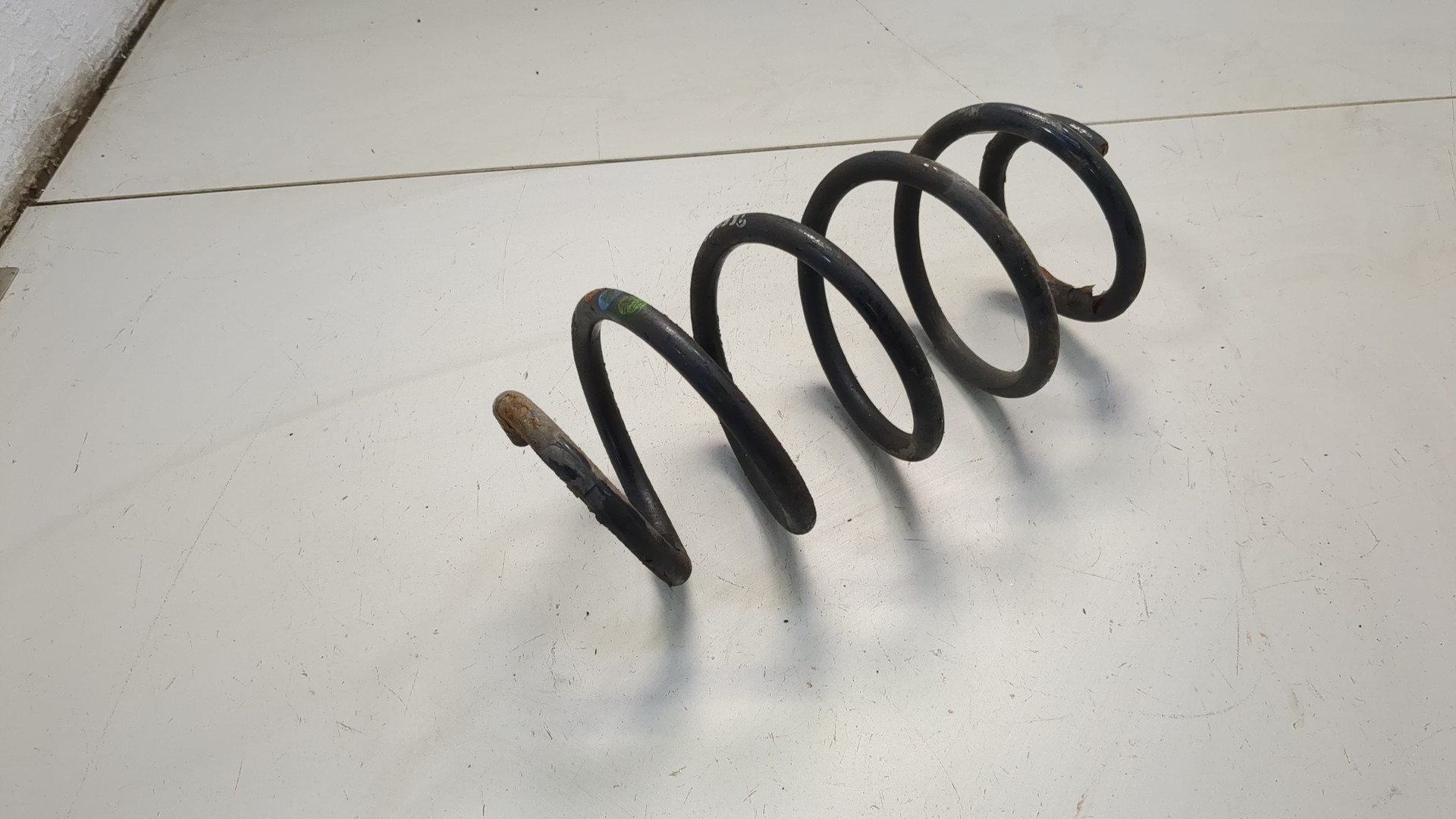 Пружина передняя