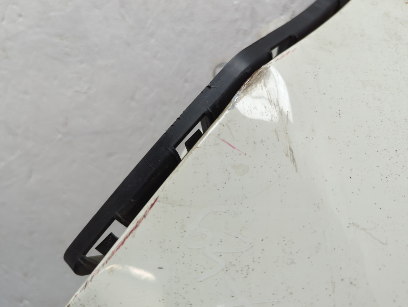 Крыло переднее левое