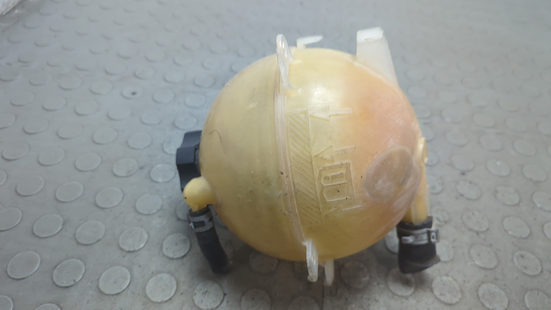 Бачок расширительный