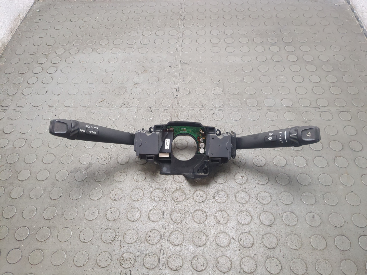 Переключатель подрулевой