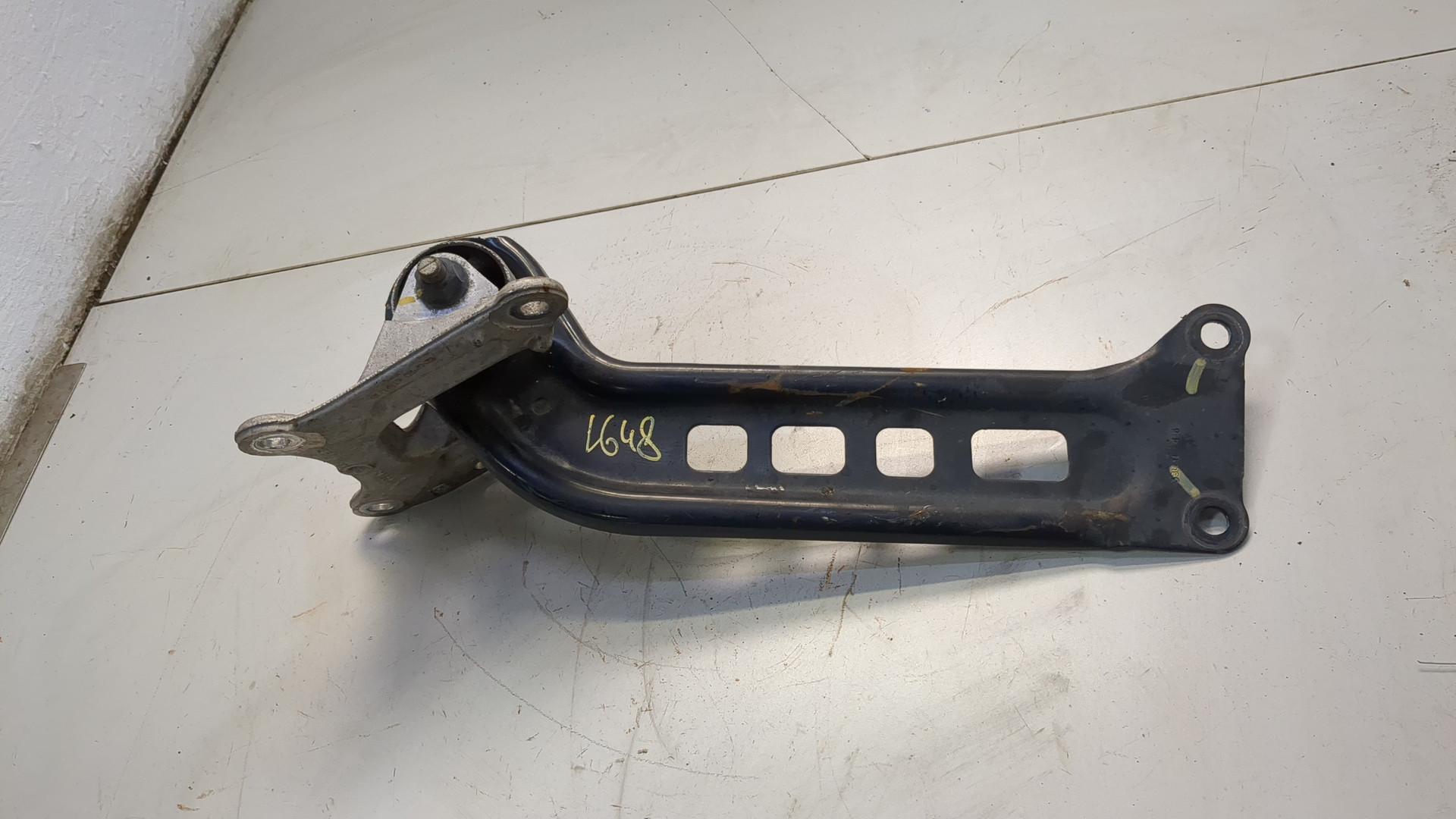 Рычаг задний правый