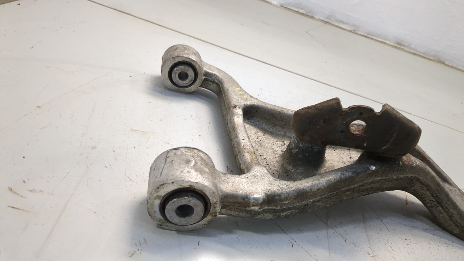 Рычаг задний правый