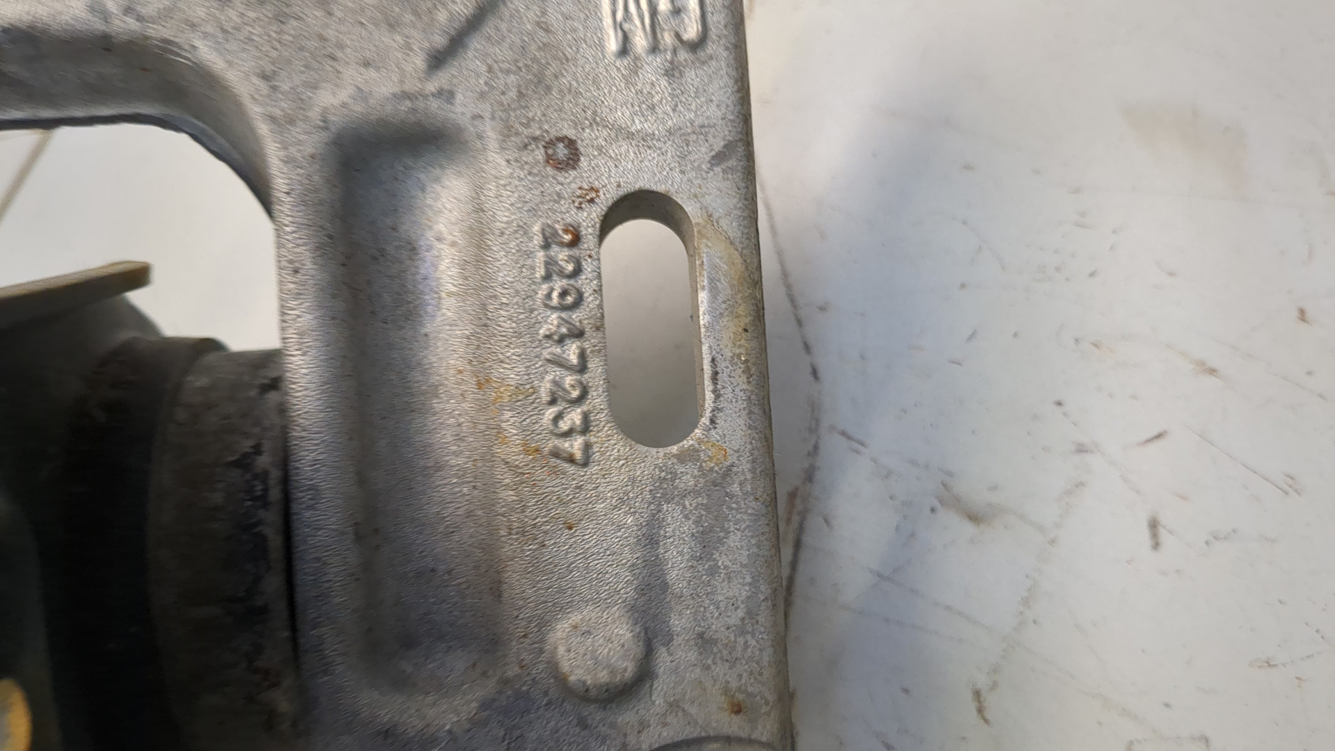 Рычаг задний левый