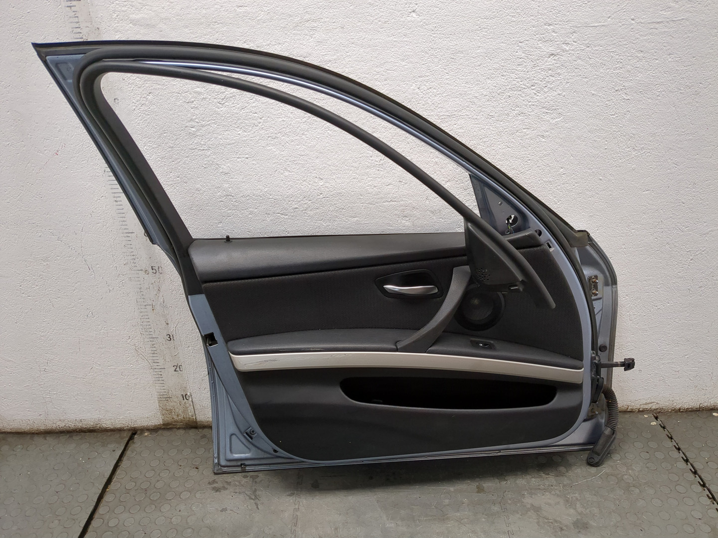 Дверь передняя левая