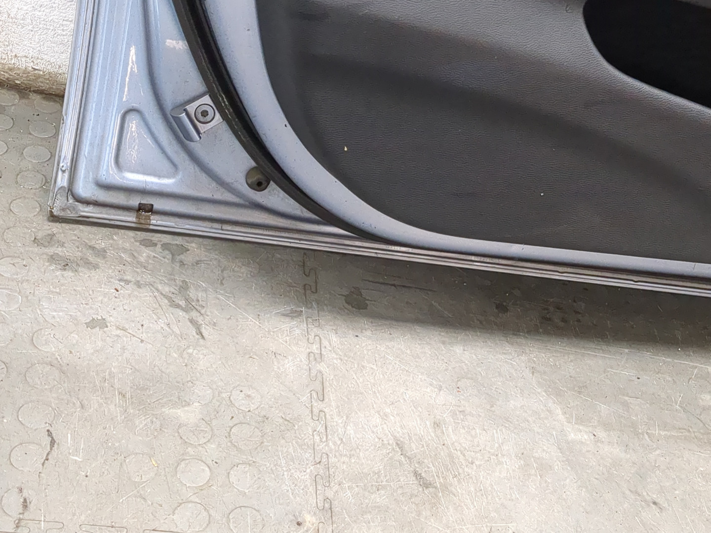 Дверь передняя левая