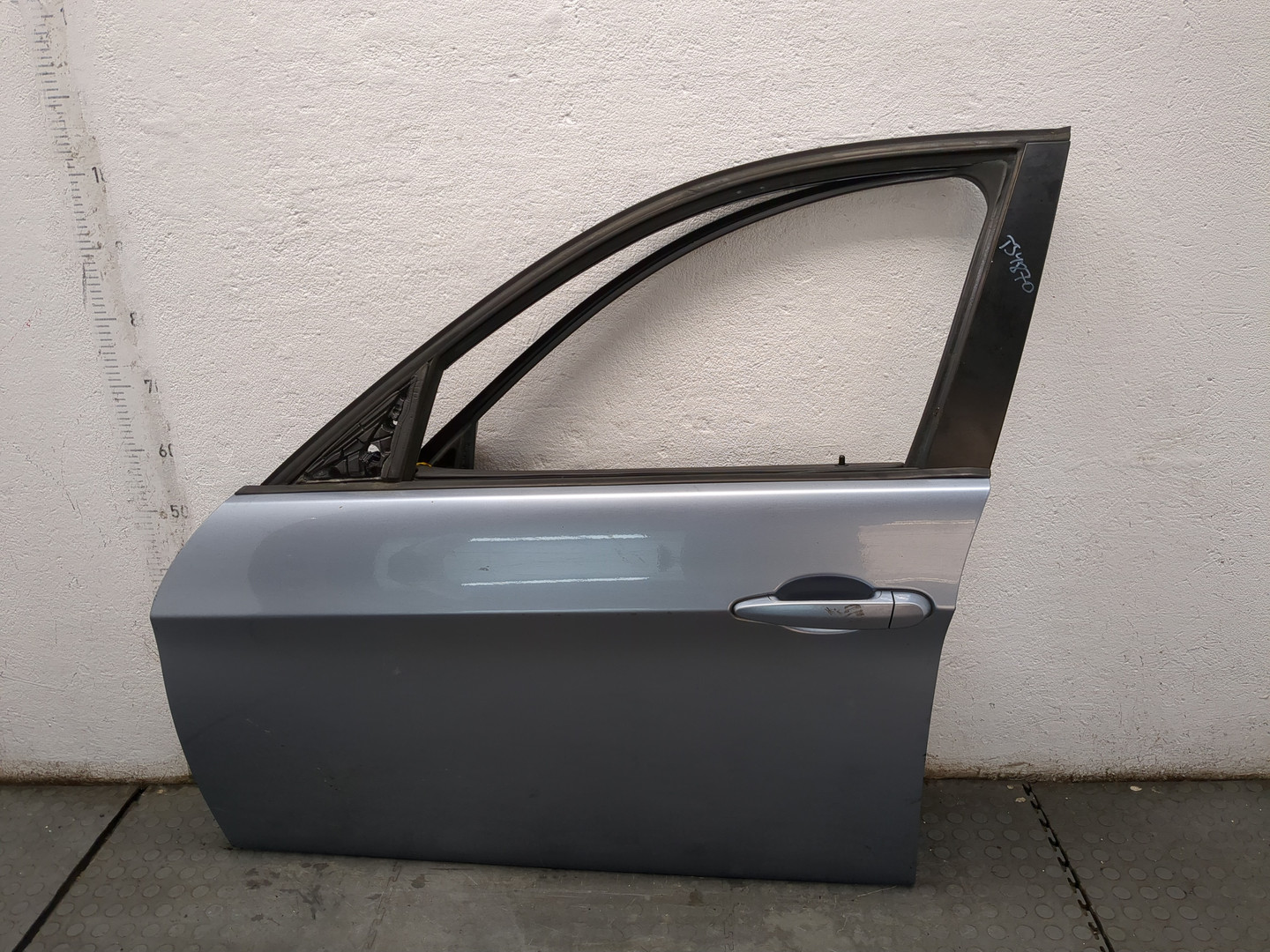 Дверь передняя левая