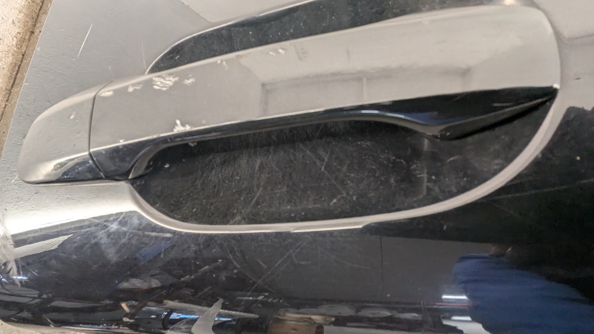 Дверь передняя левая