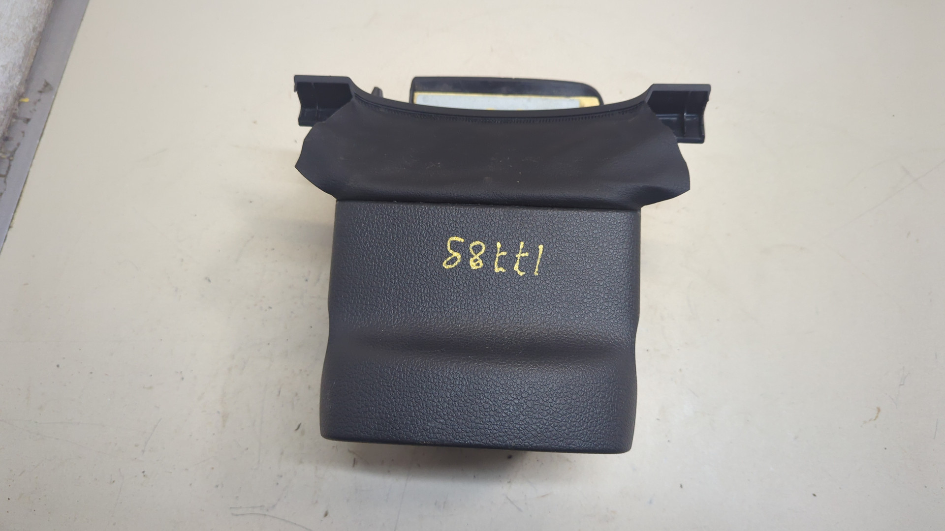 Кожух рулевой колонки