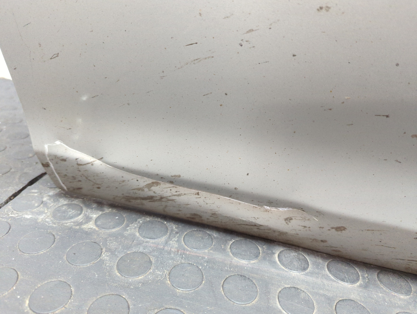 Дверь передняя левая