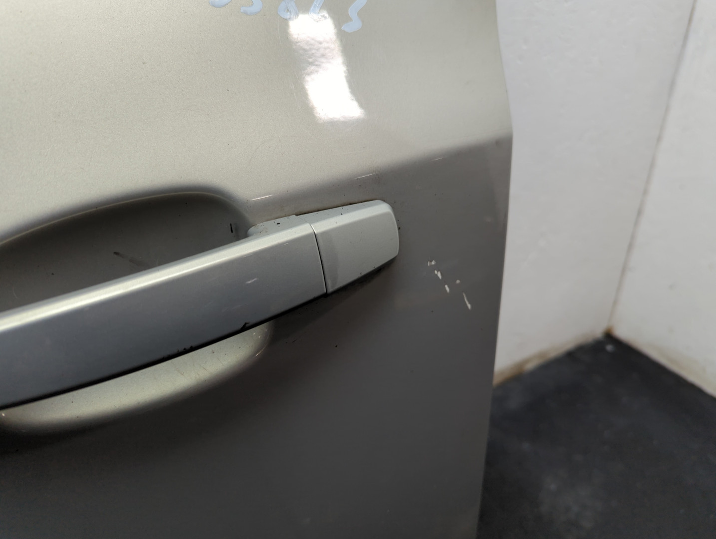 Дверь передняя левая