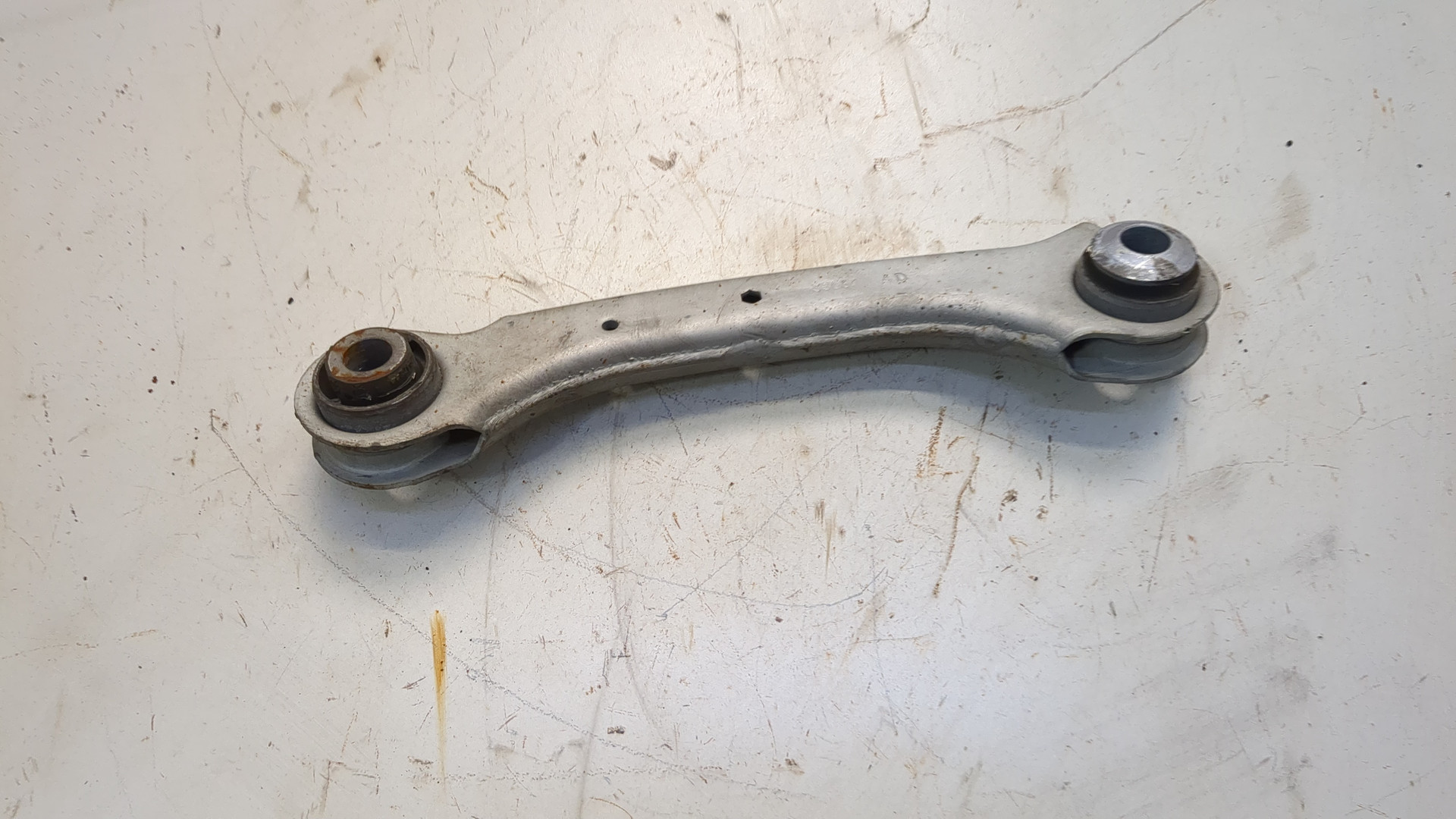 Рычаг задний