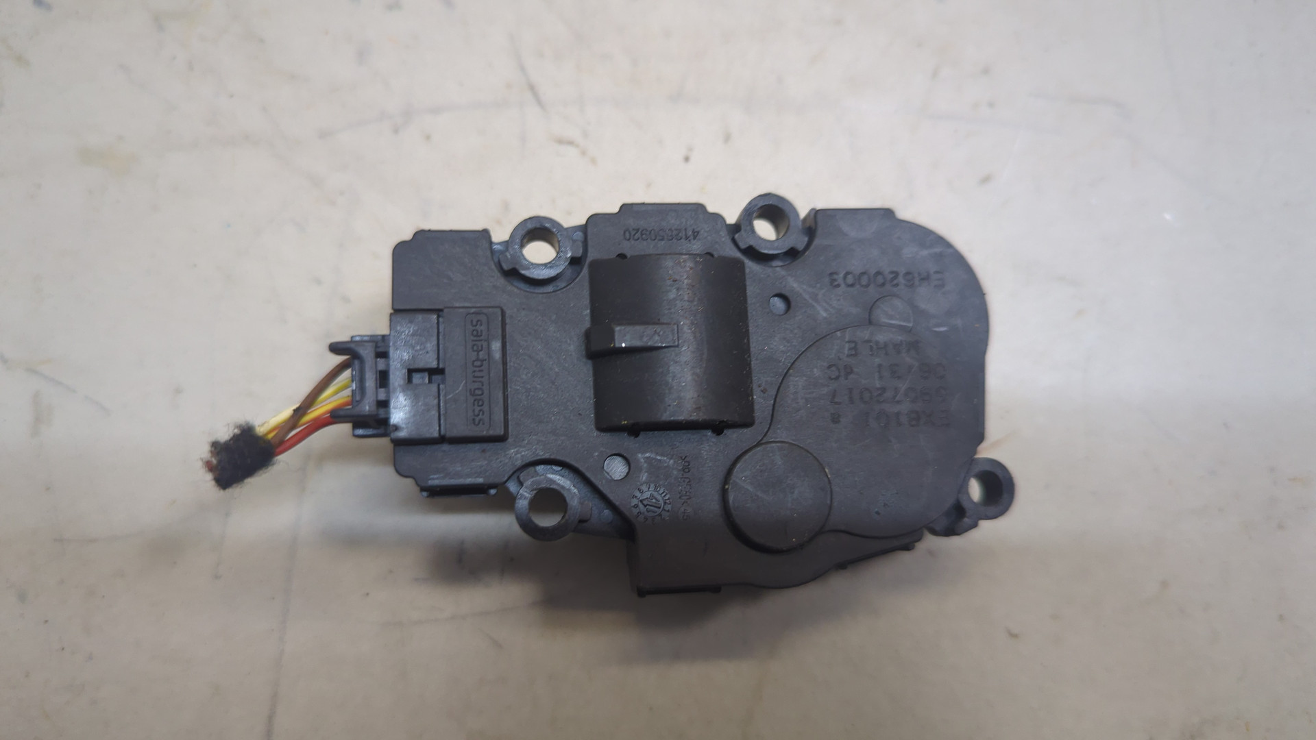 Моторчик заслонки печки