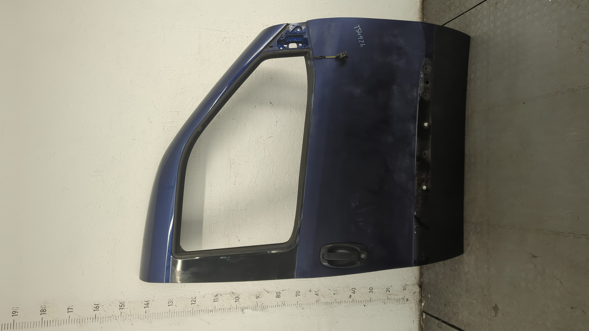 Дверь передняя правая