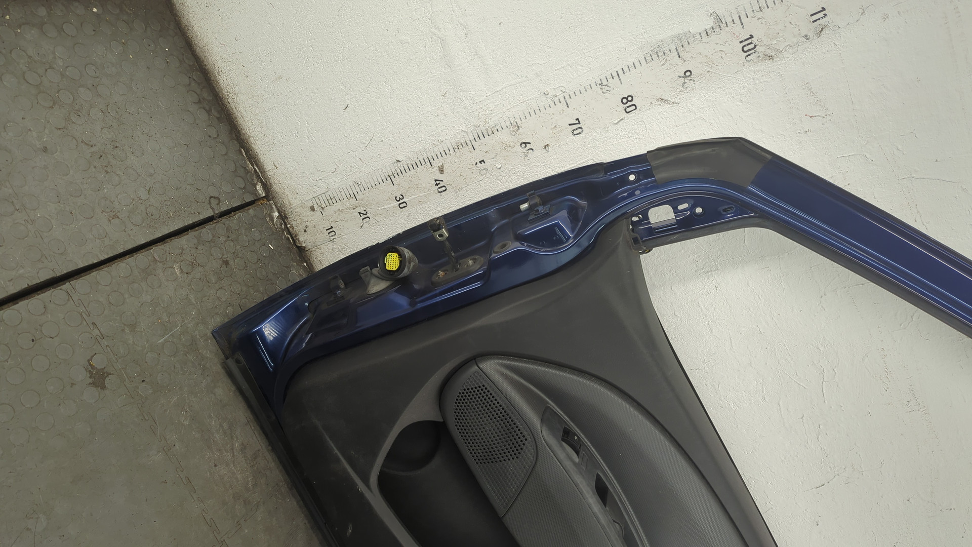 Дверь передняя правая