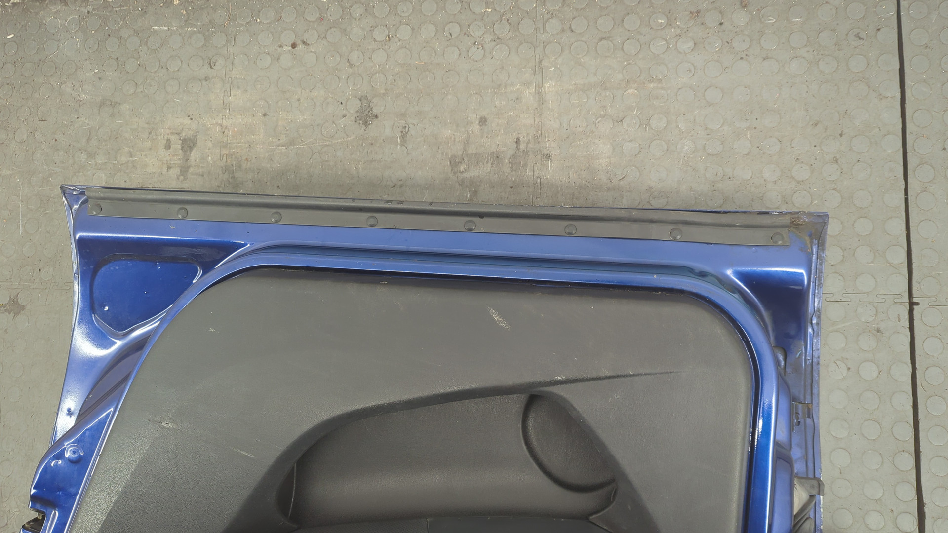 Дверь передняя правая