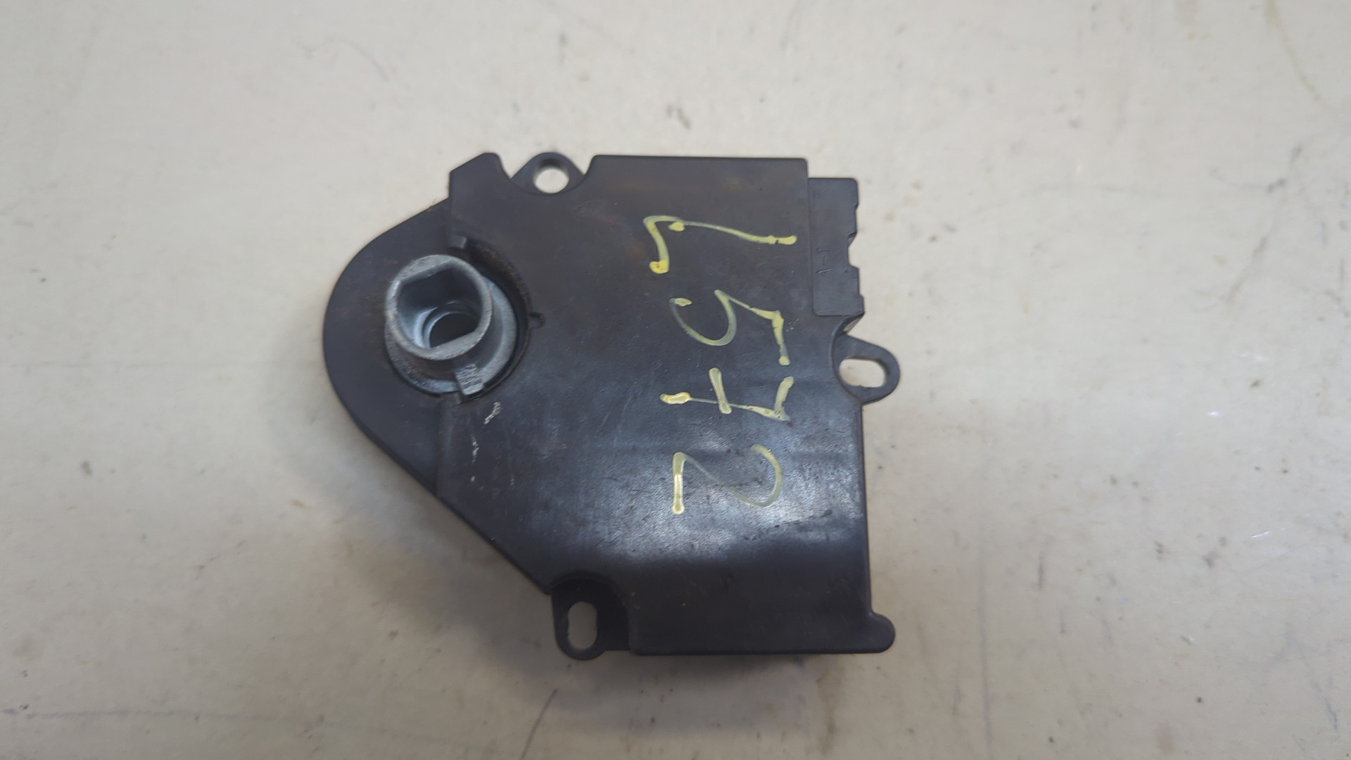 Моторчик заслонки печки