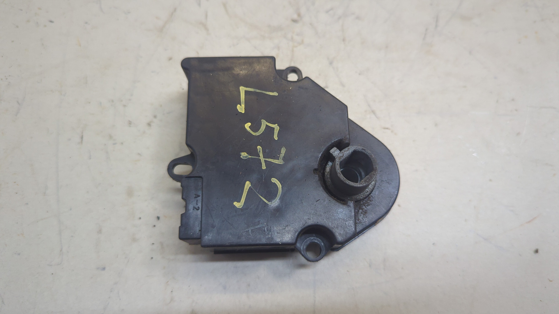 Моторчик заслонки печки