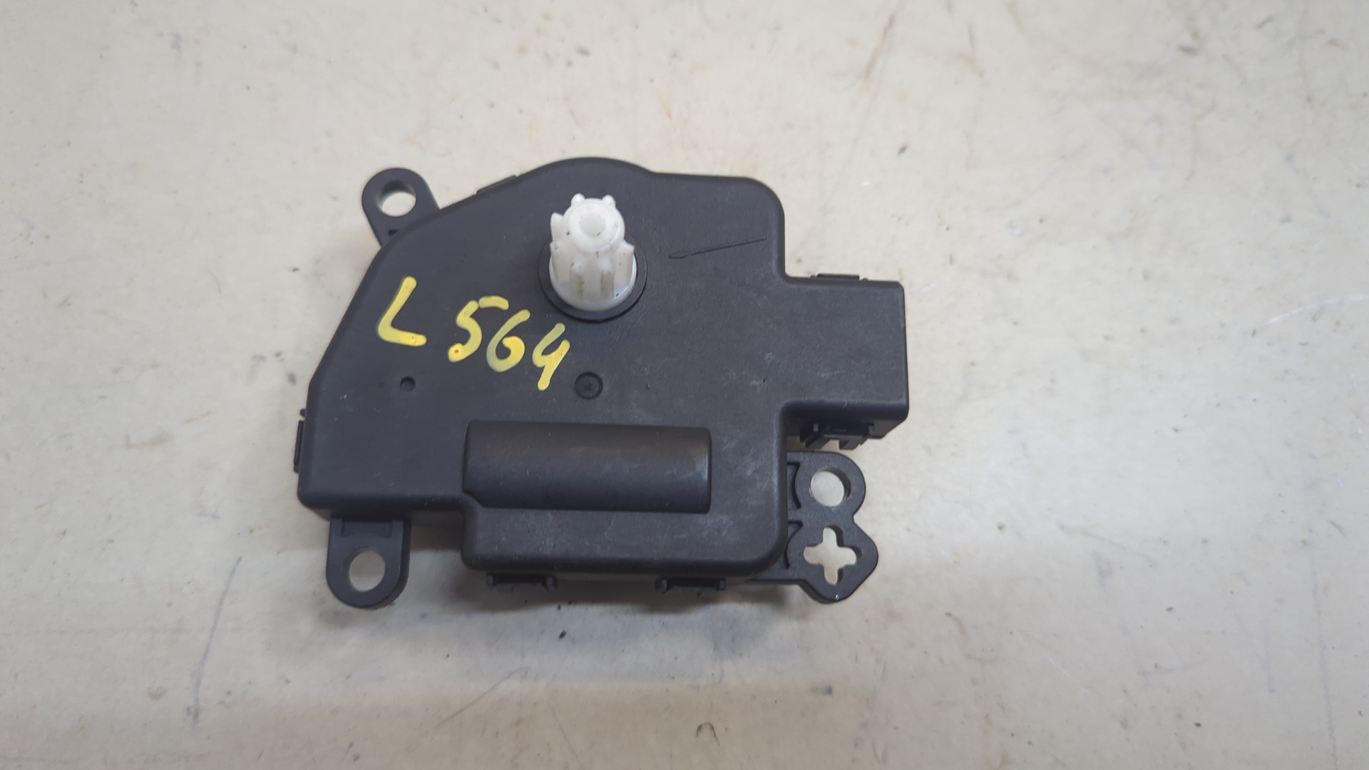 Моторчик заслонки печки