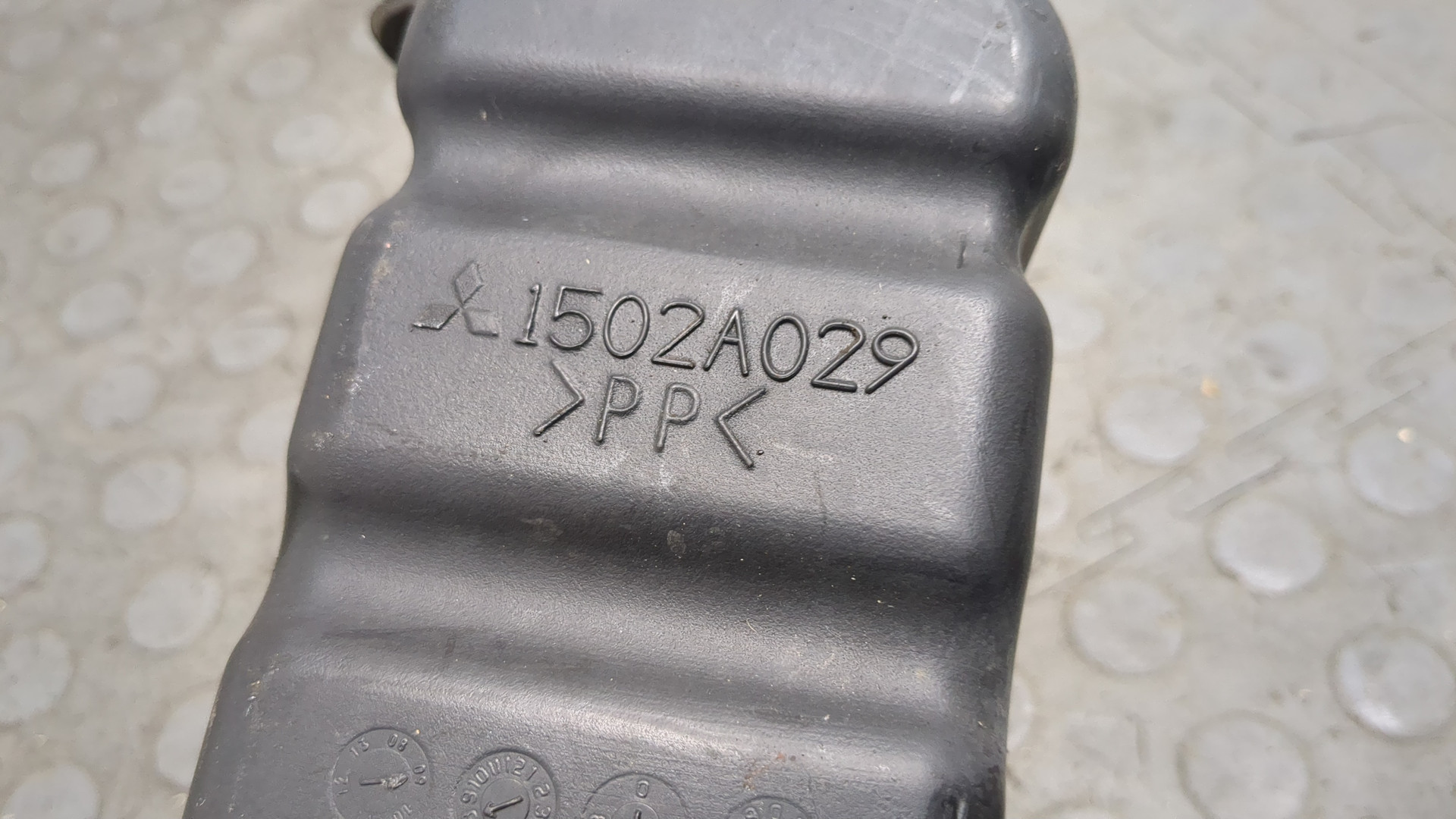 Резонатор воздушного фильтра