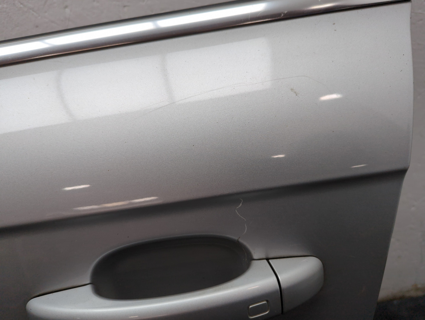 Дверь передняя левая