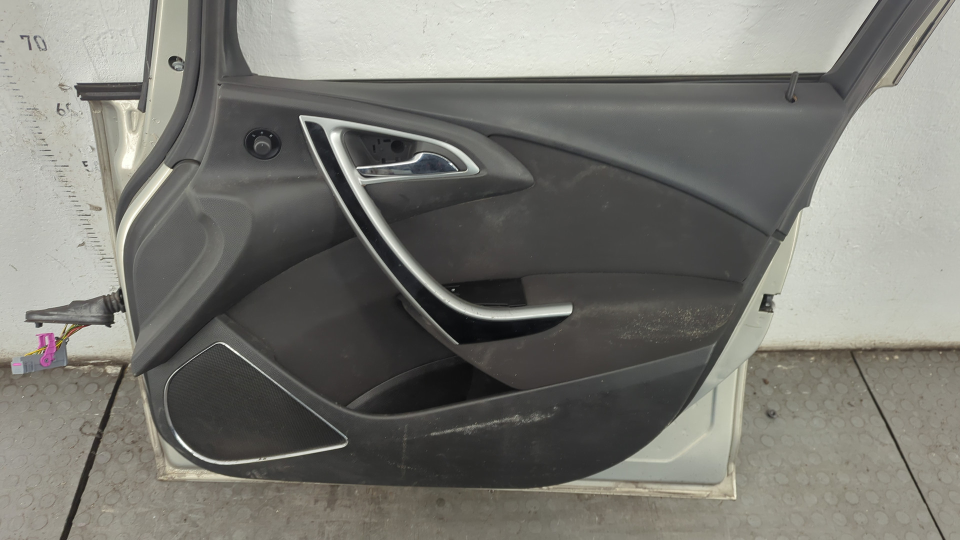 Дверь передняя правая