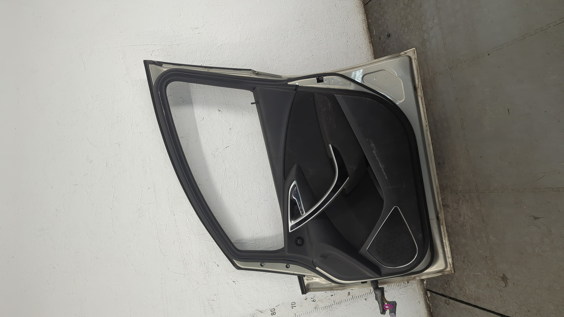 Дверь передняя правая