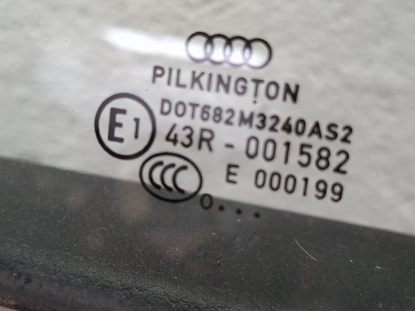 Дверь задняя правая