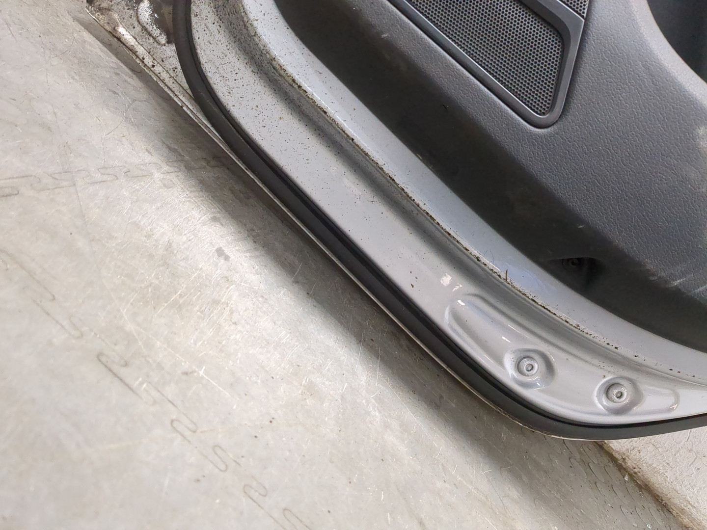 Дверь задняя правая