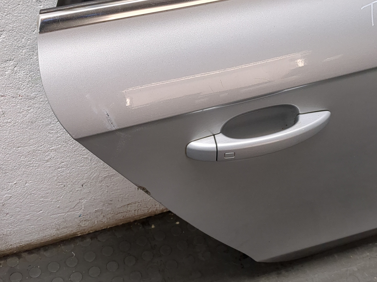 Дверь задняя правая