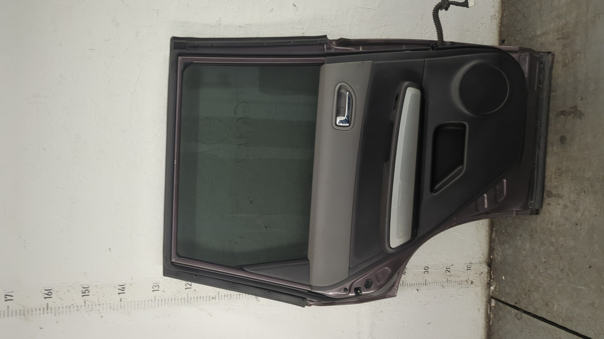 Дверь задняя левая