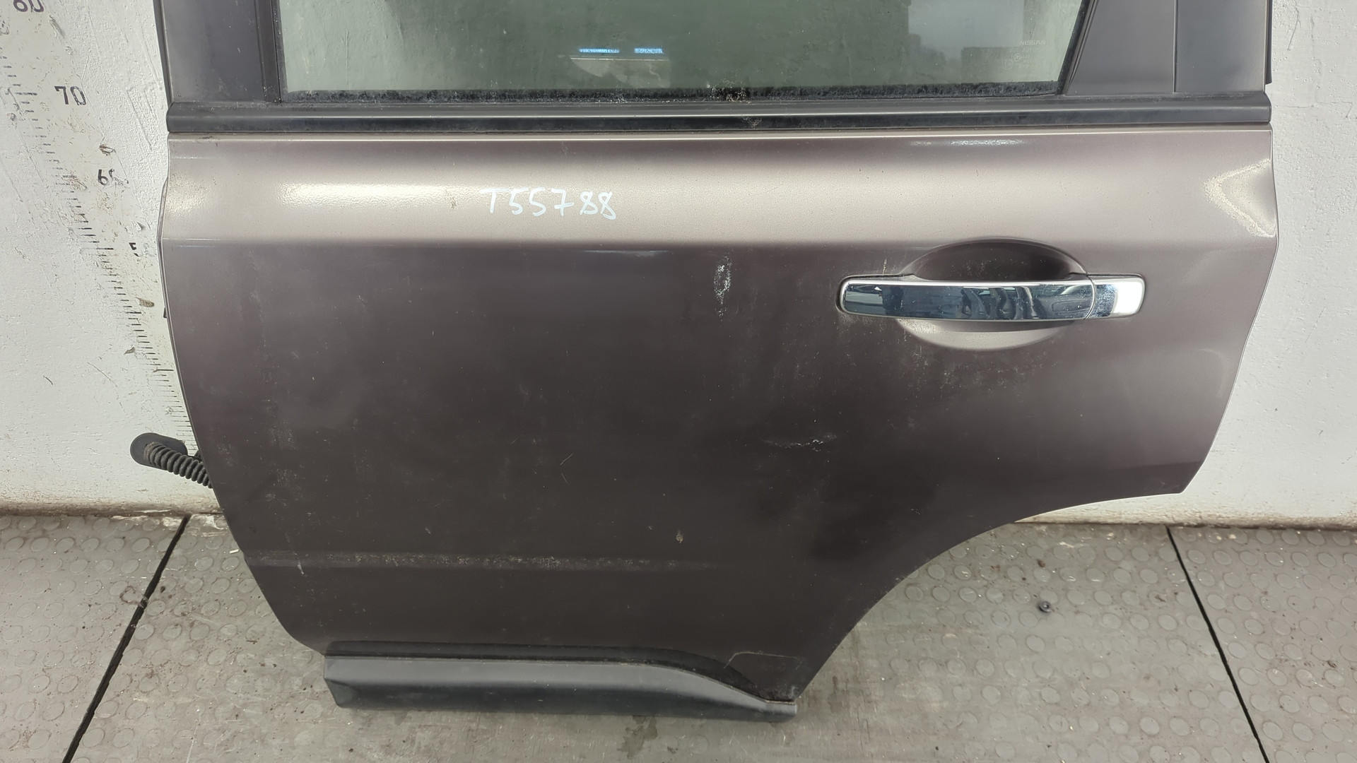 Дверь задняя левая