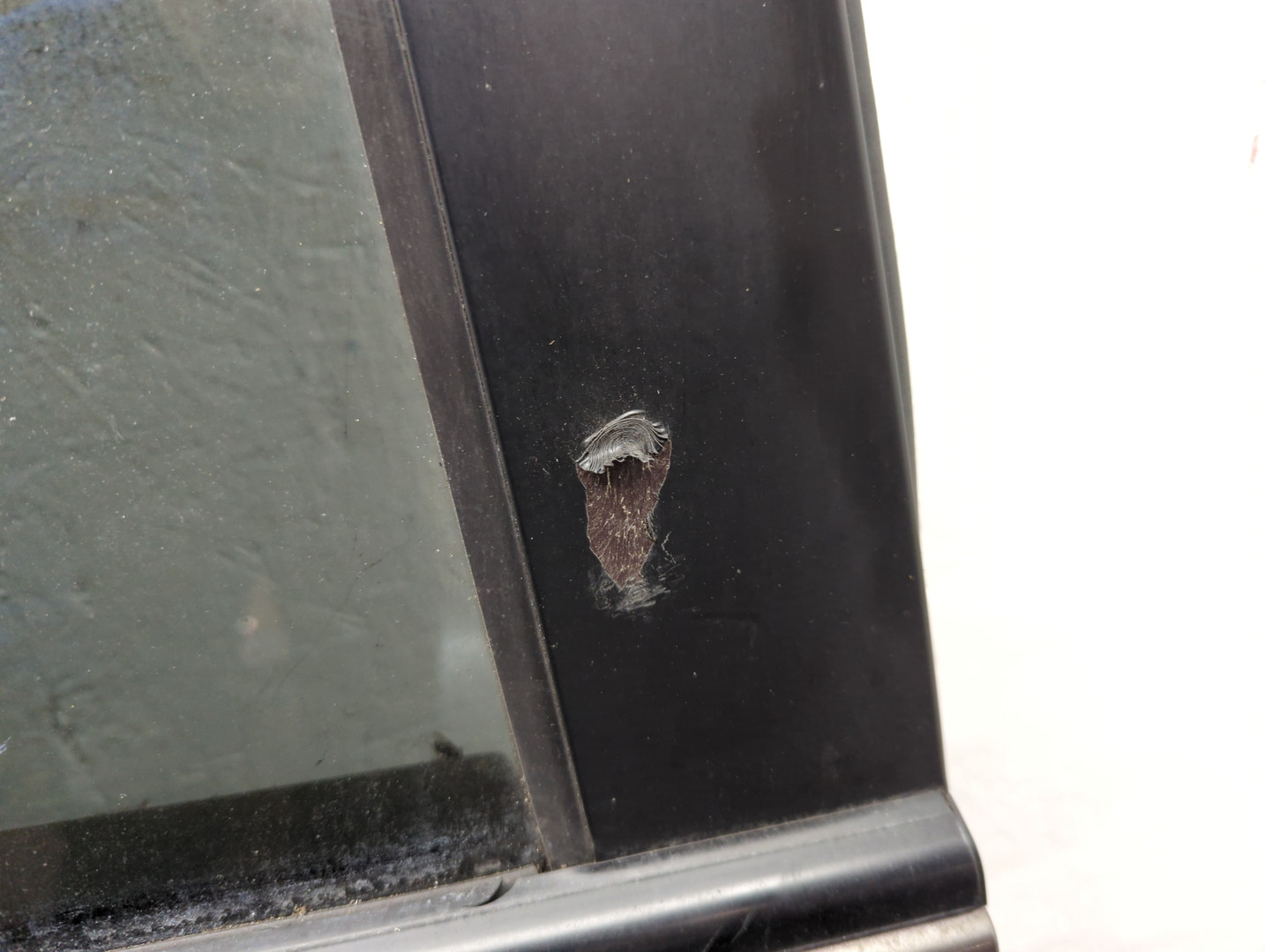 Дверь задняя правая