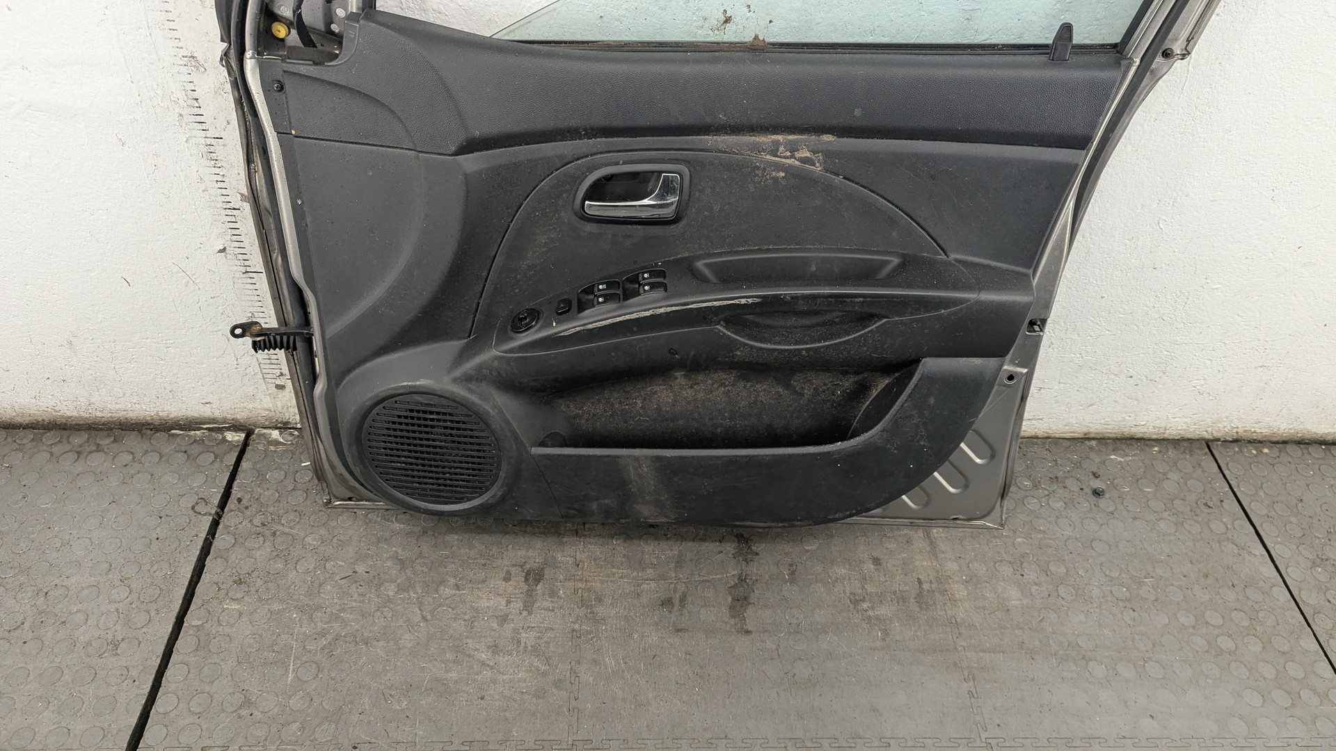 Дверь передняя правая