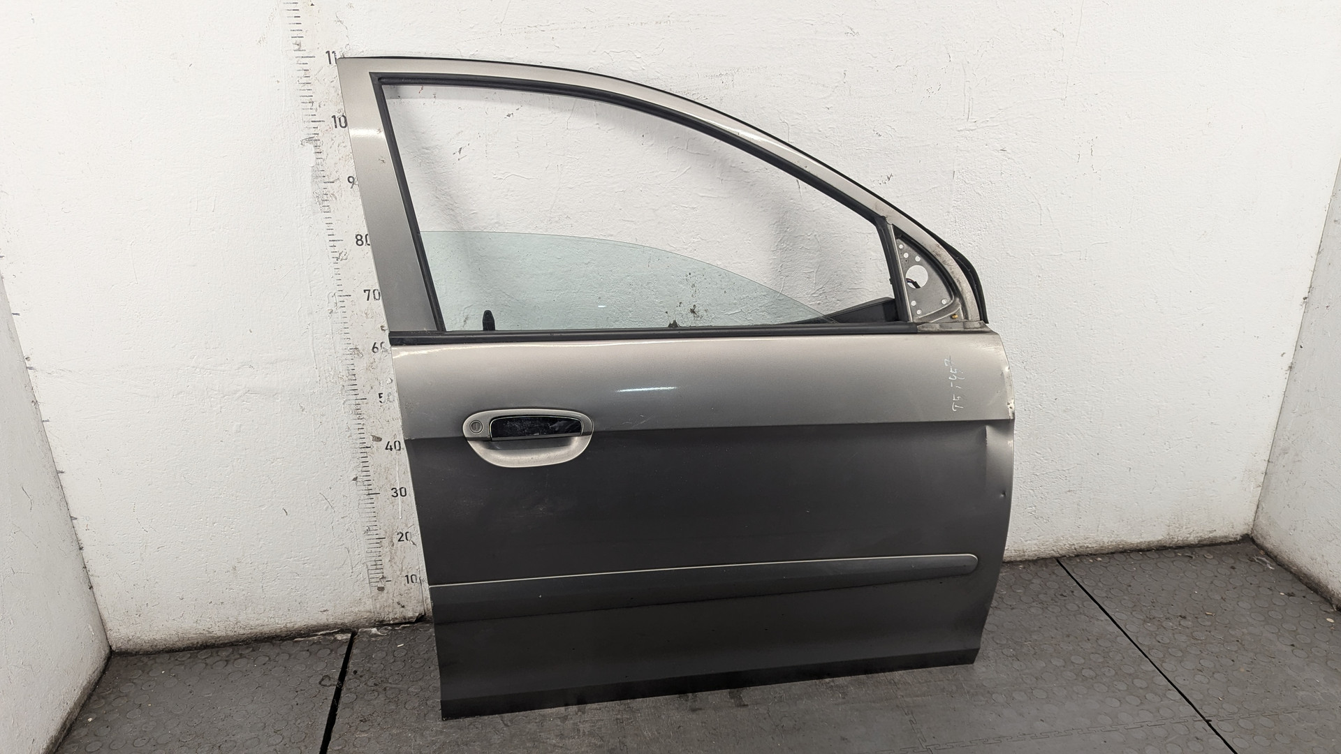 Дверь передняя правая