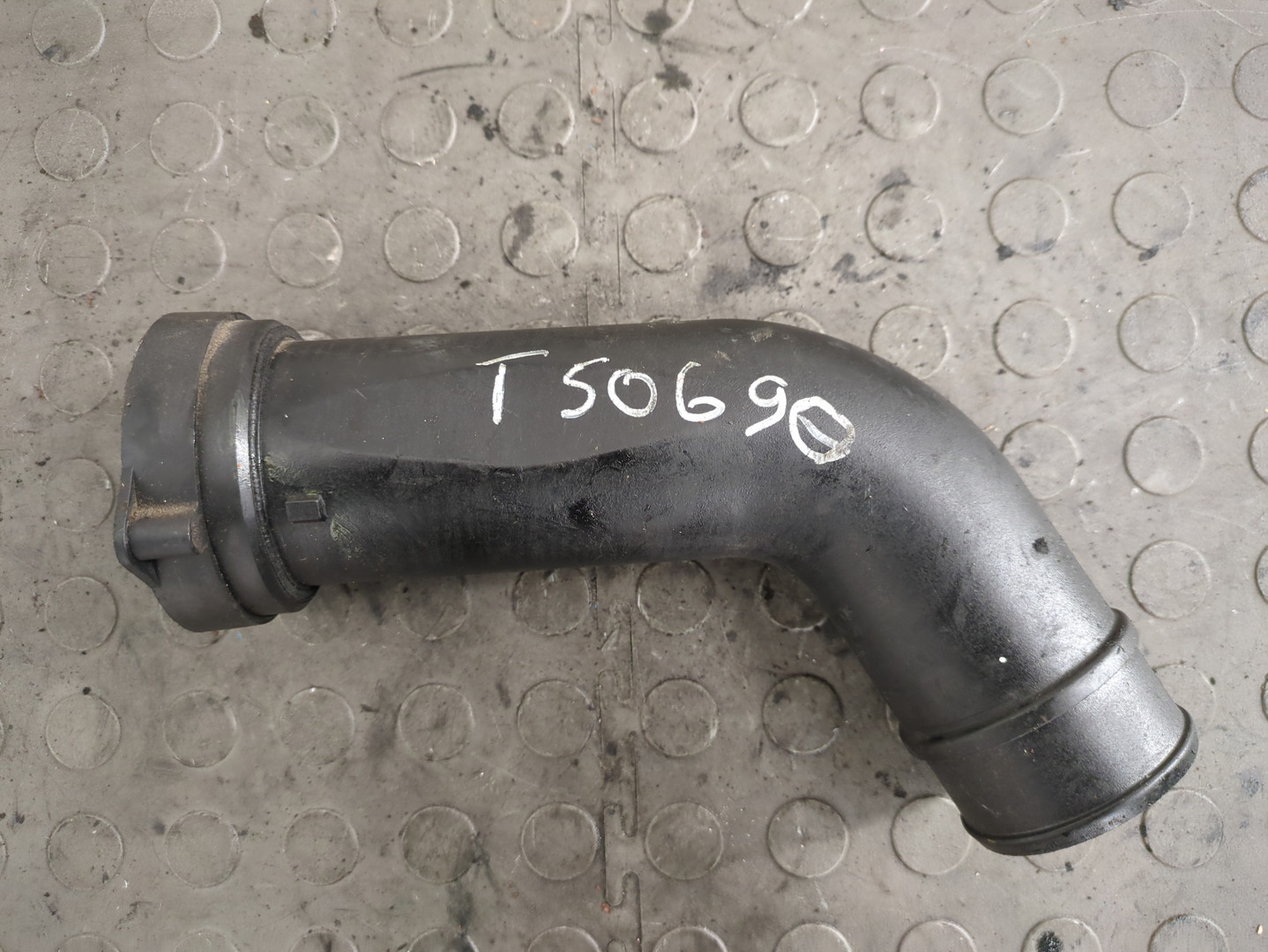 Патрубок воздушного фильтра