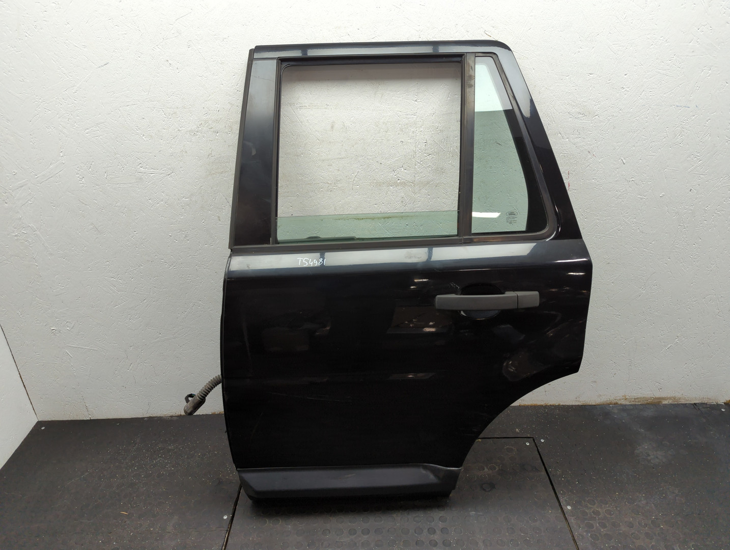 Дверь задняя левая