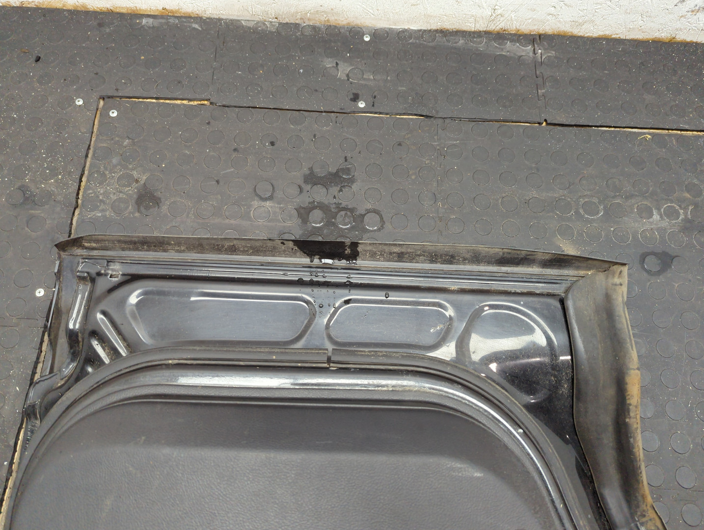 Дверь задняя левая