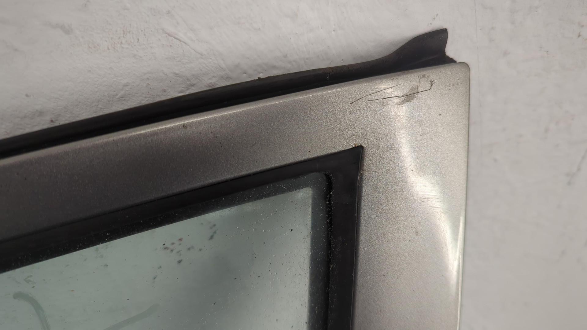 Дверь передняя левая