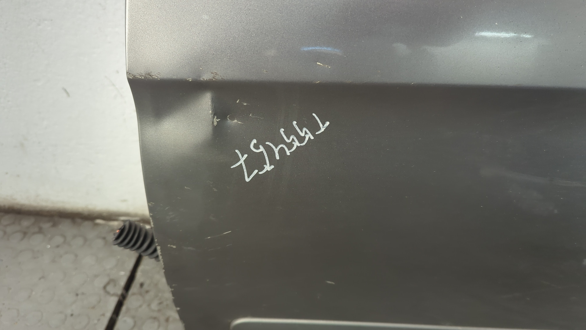 Дверь передняя левая