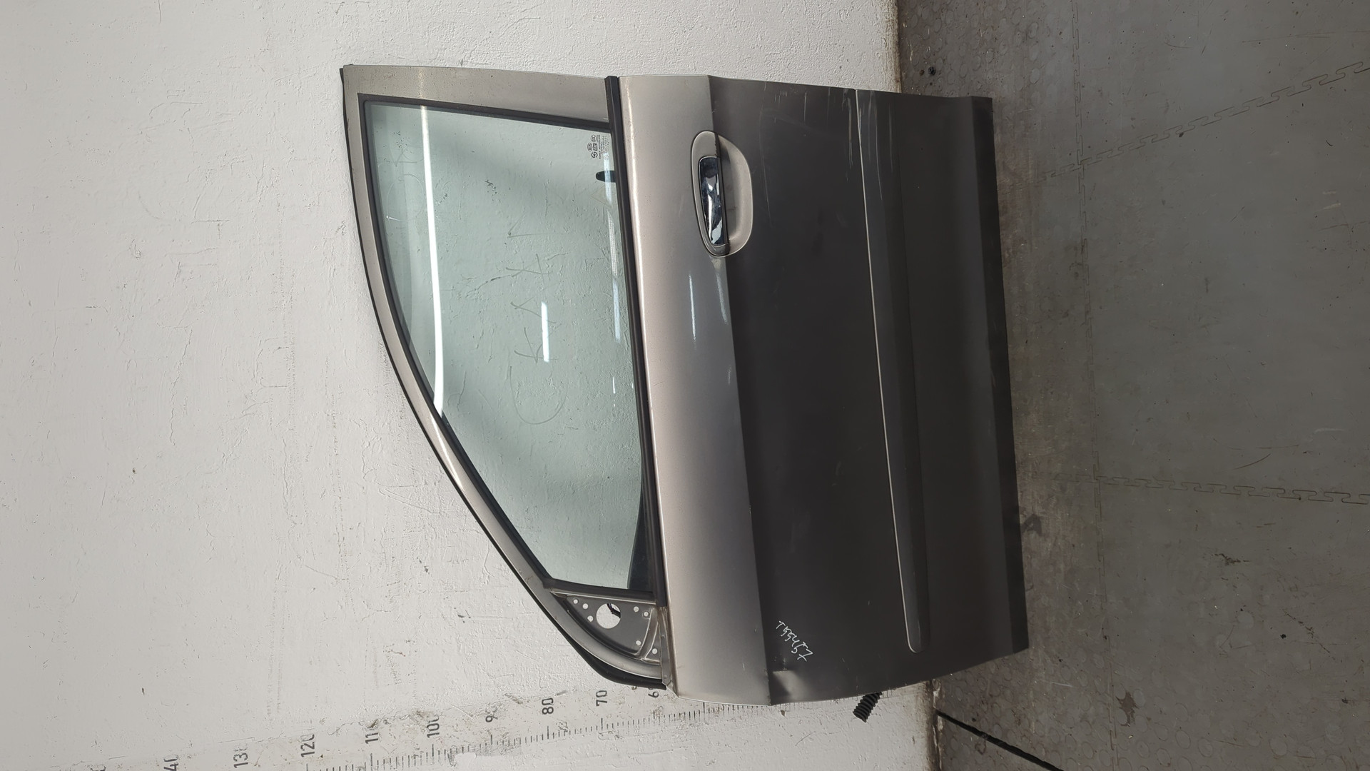 Дверь передняя левая