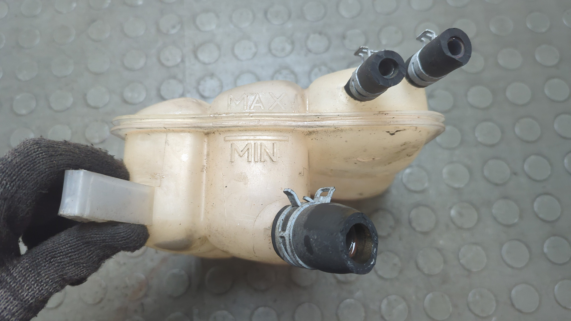 Бачок расширительный