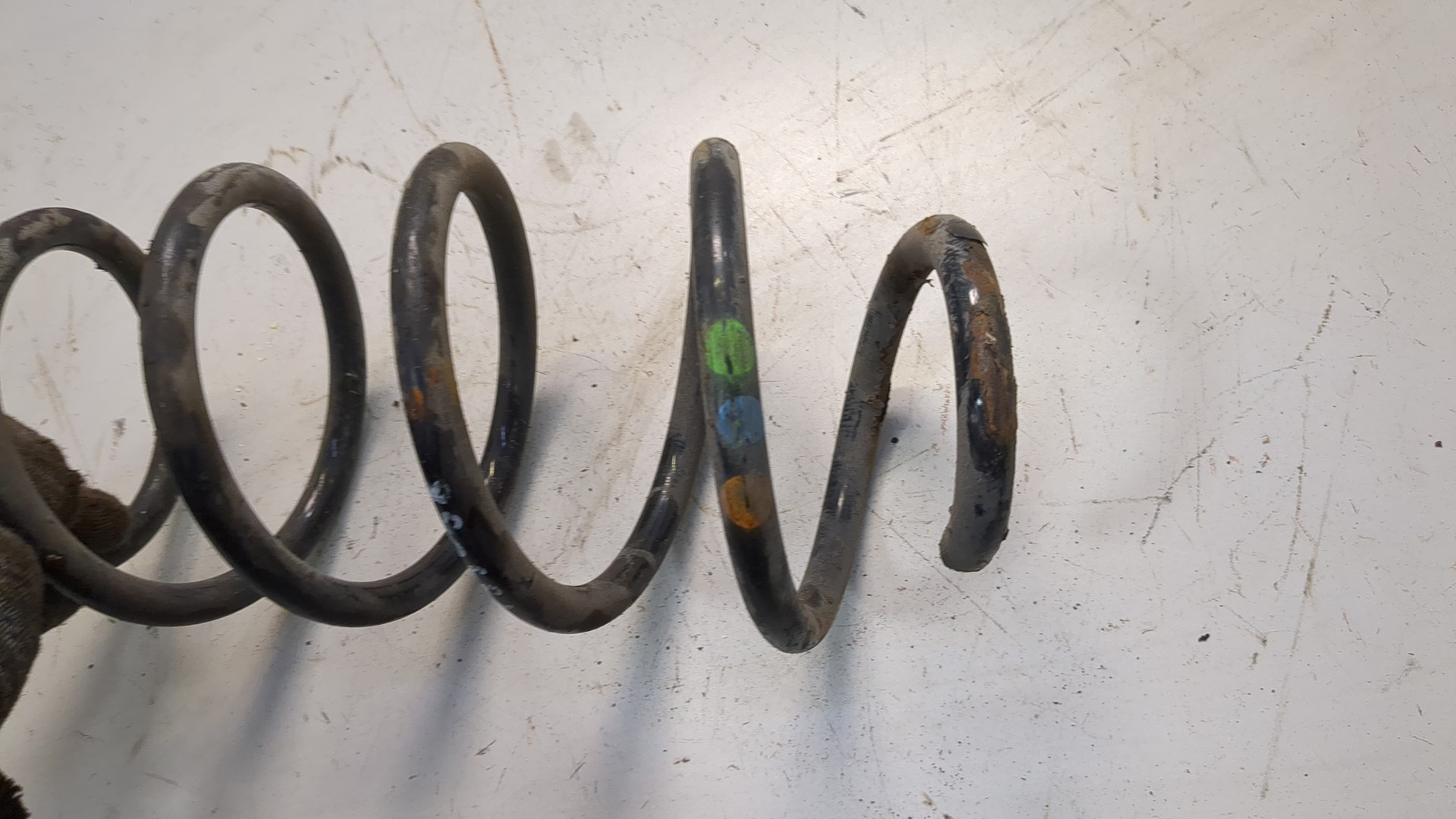 Пружина передняя