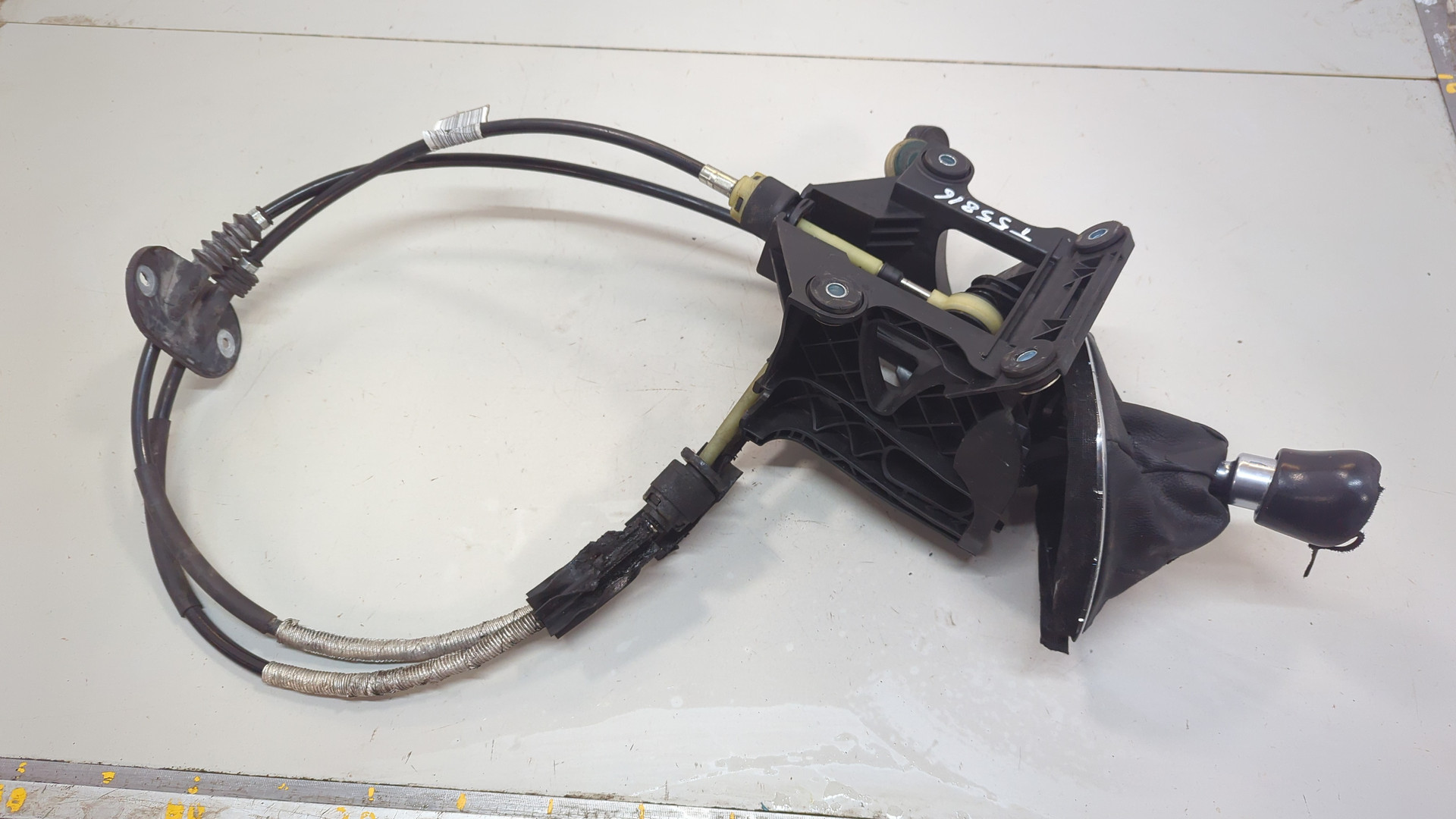 Кулиса МКПП / АКПП