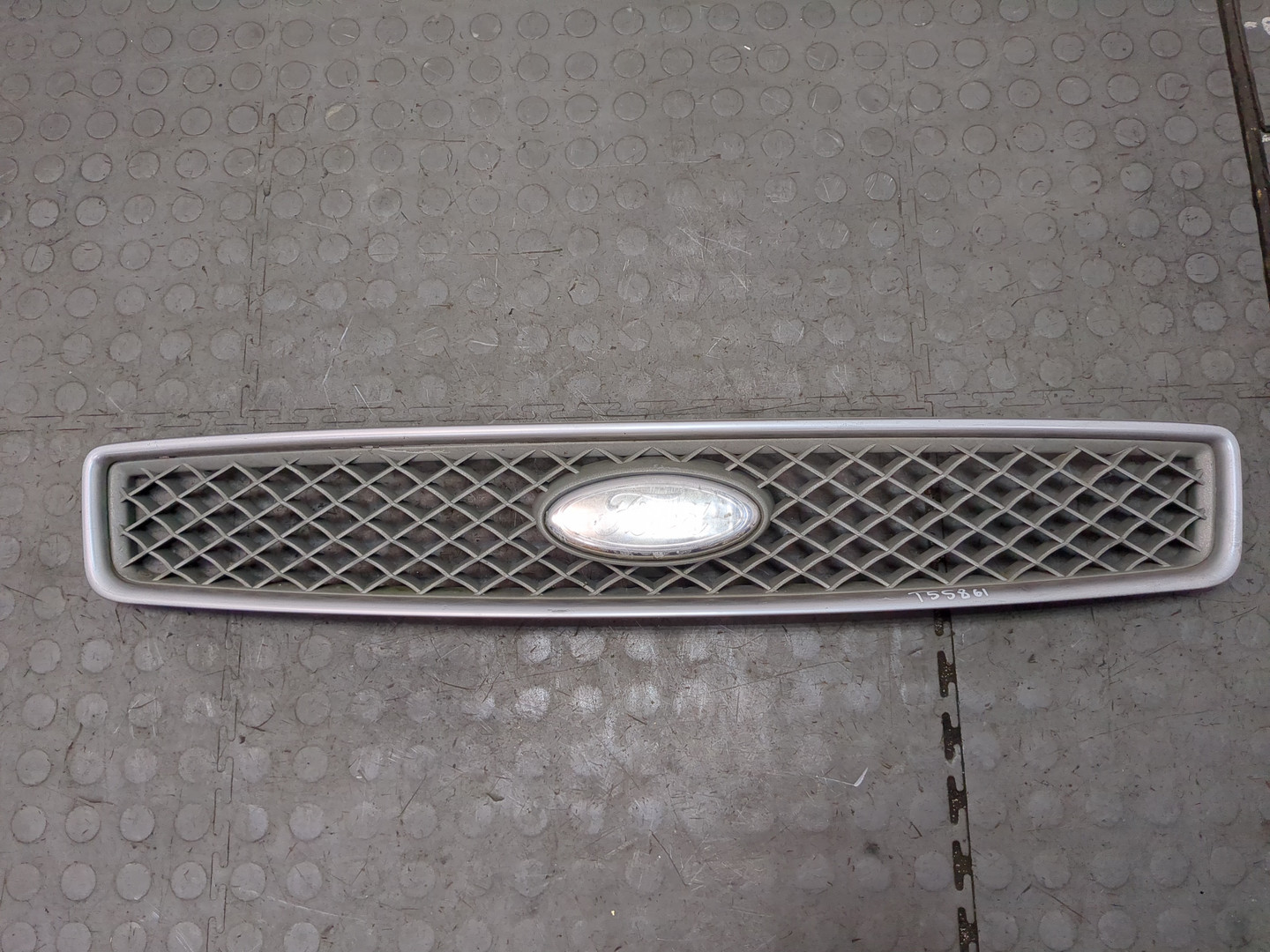 Решетка радиатора