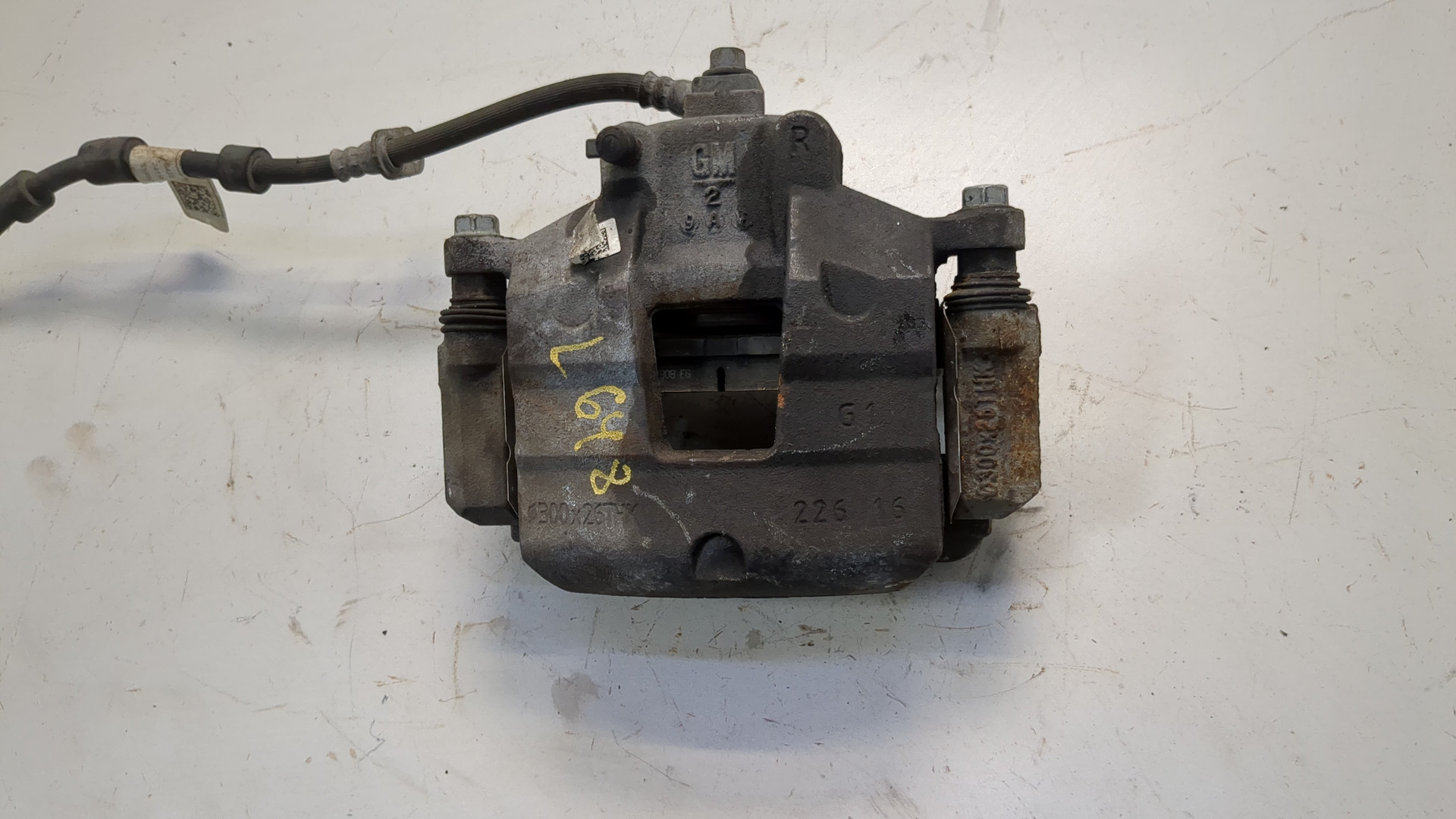 Суппорт передний правый